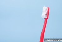 Top 3 Manual Toothbrushes I Recommend to Patients