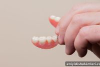 All-on-4 vs Implant-Supported Dentures: Which Dental Implant Is Right for You?