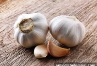 Garlic for Oral Health: Prevent Gum Disease, Cavities & Tooth Pain