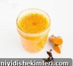 Turmeric Mouthwash Recipe That Supports Your Oral Microbiome