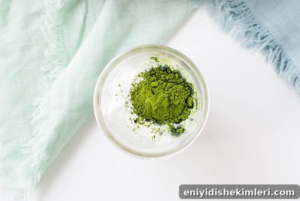 DIY Matcha Mouthwash to Fight Bad Breath, Gingivitis & Cavities 4 green tea mouthwash
